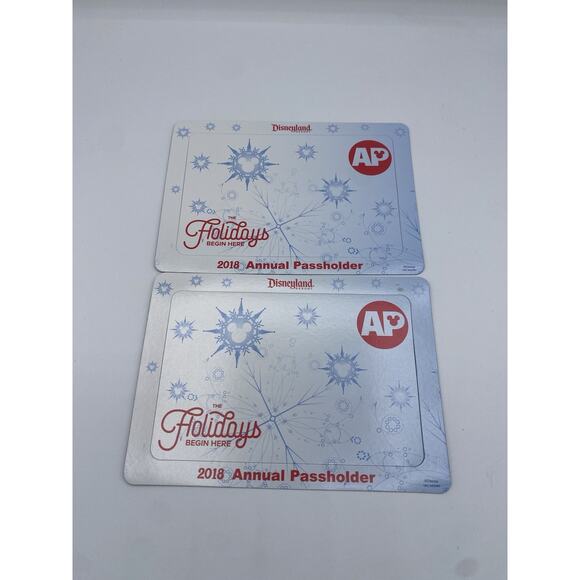 Lot Of 2 Disneyland AP 2018 Holiday Magnet Frame The Holidays Begin Here 5x7 - Picture 1 of 8